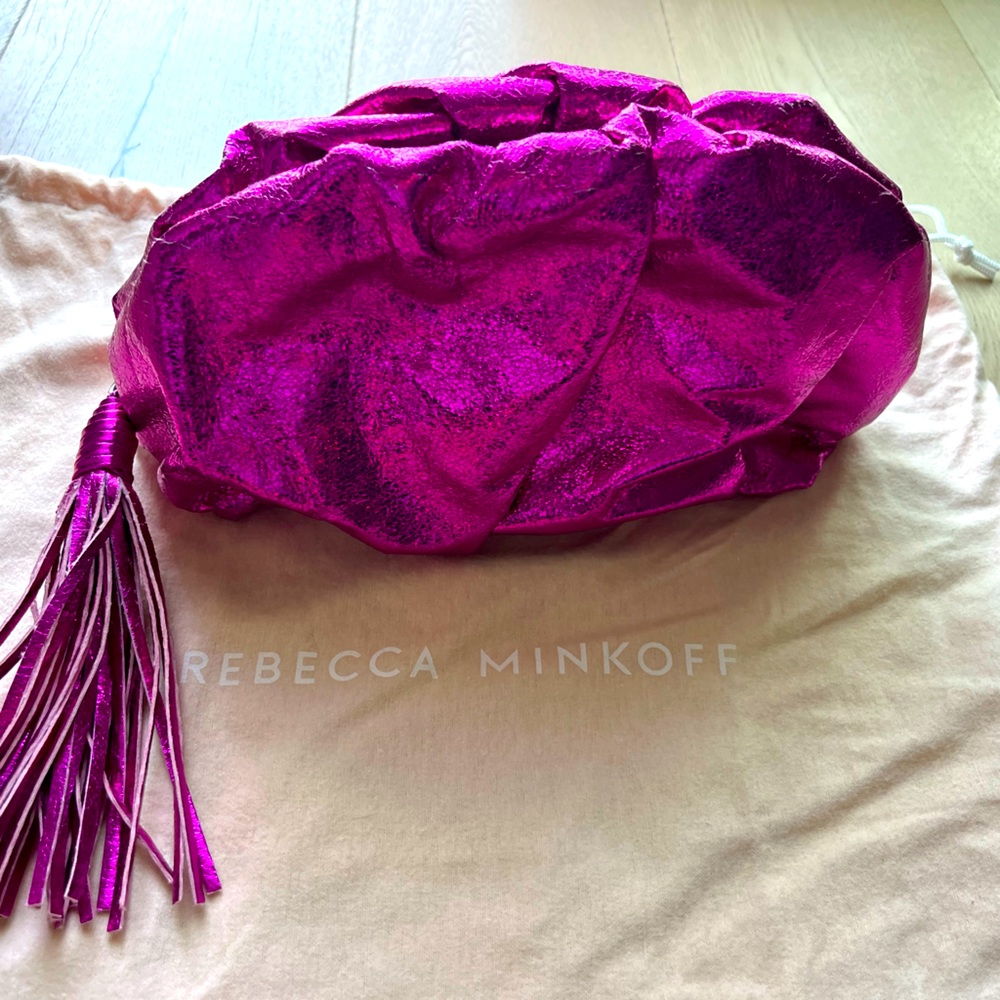 Rebbe a Minkoff clutch